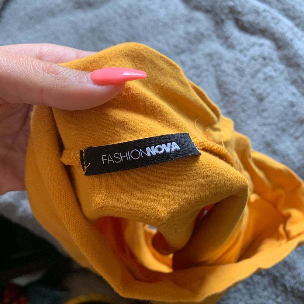 Fashion nova skirt